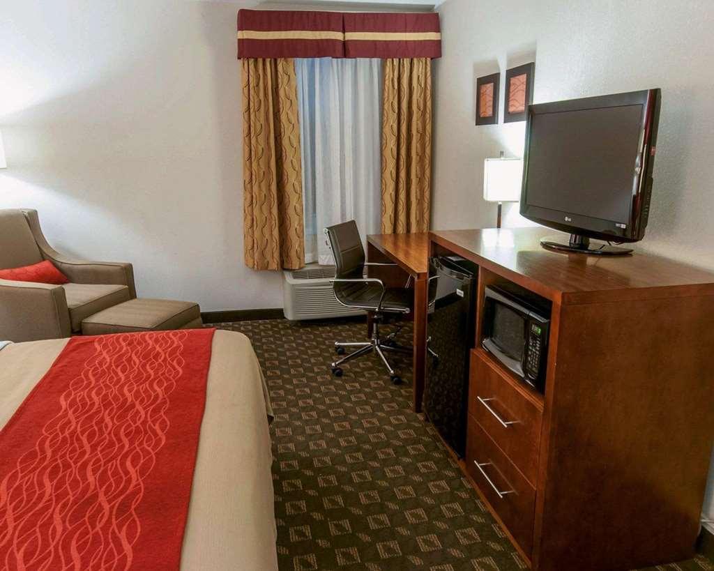 Quality Inn Істон Номер фото