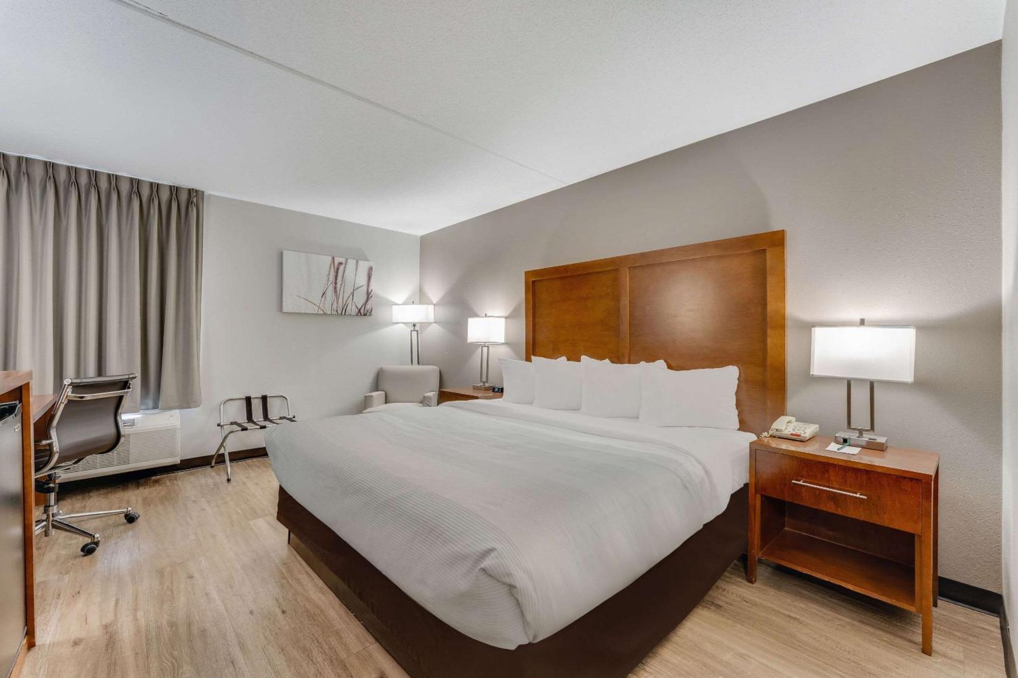 Quality Inn Істон Екстер'єр фото