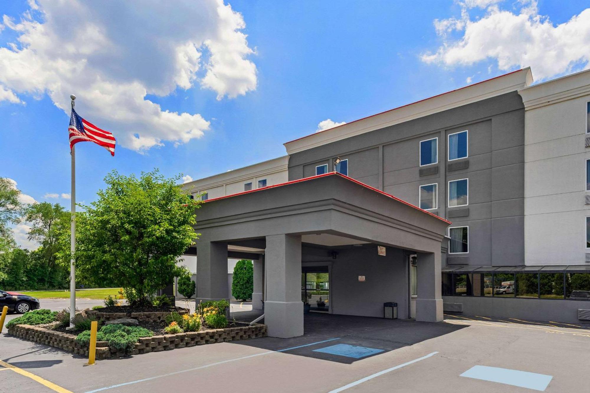 Quality Inn Істон Екстер'єр фото