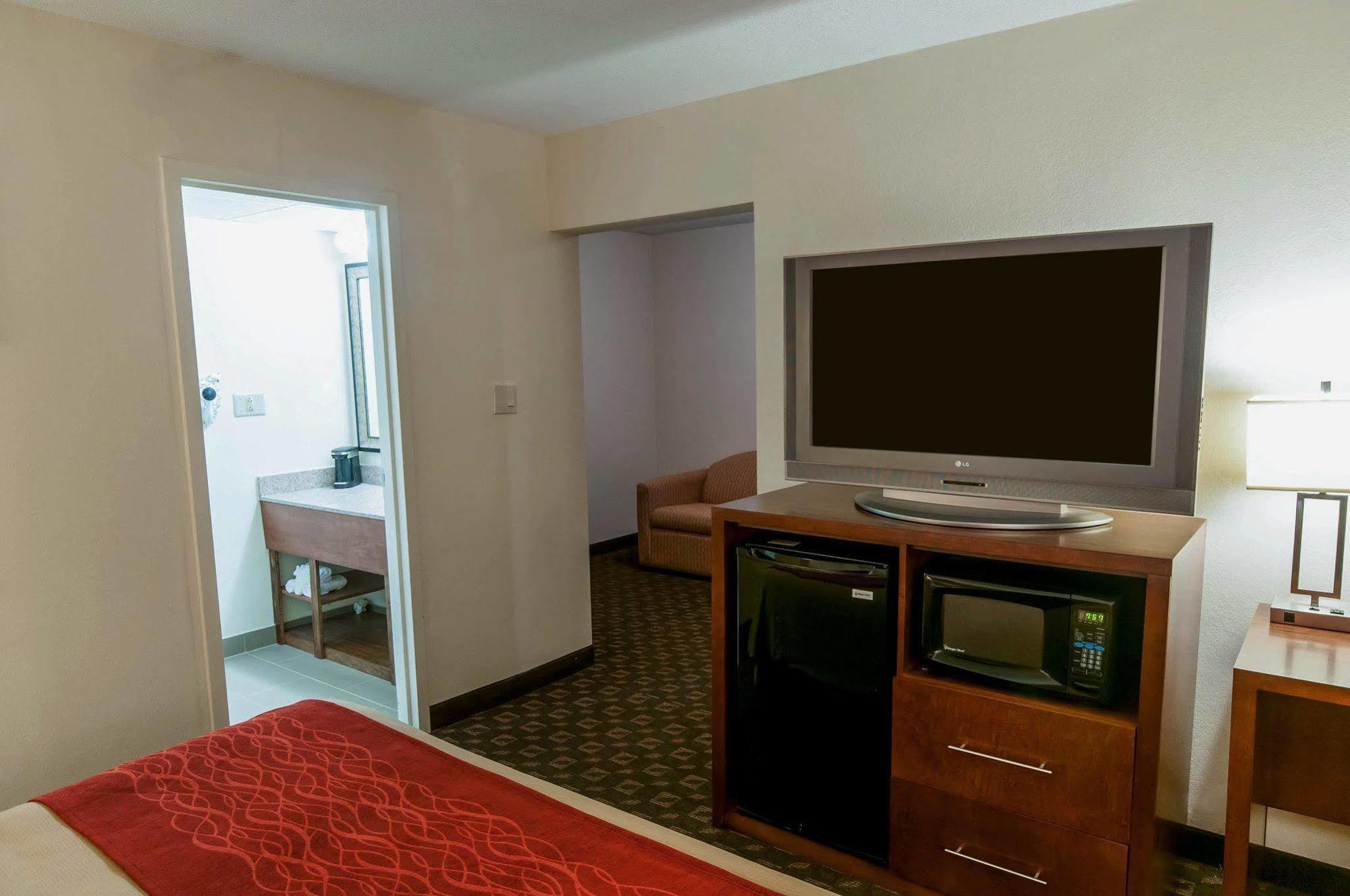 Quality Inn Істон Екстер'єр фото
